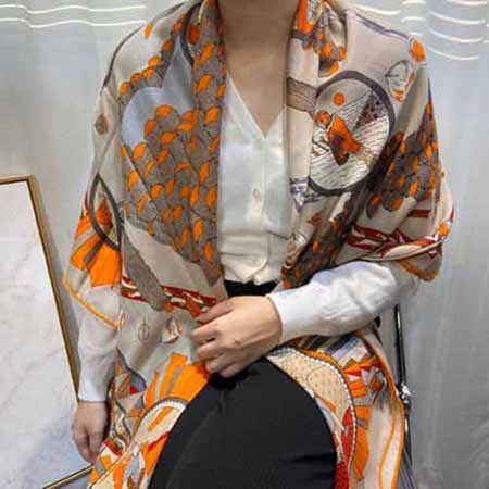 hermes防晒欧美大品牌沙滩女士大方巾 度假披肩围巾 真丝丝巾