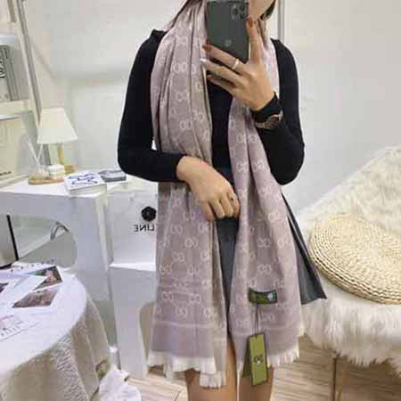 Gucci围巾女士秋冬季百搭哆啦A梦高等感联名系列围巾