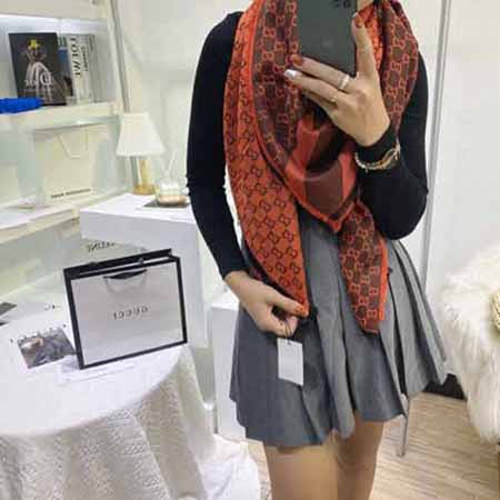 GUCCI围巾女冬季羊毛大品牌羊绒高等感披肩保暖百搭围脖礼盒