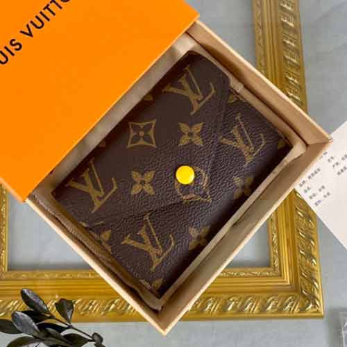LV VICTORINE钱夹，时尚实用，保护您的信用卡和私人物品。