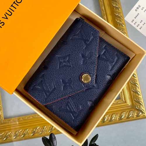 路易威登钱夹引领时尚！内部设计精巧独特，展现品牌品质。