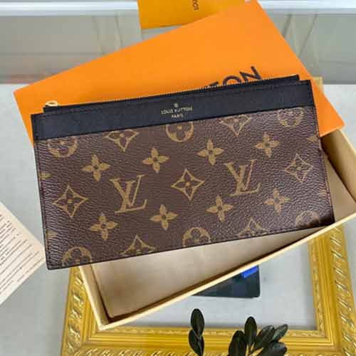 路易威登标识压纹Monogram 帆布Slim Purse 手拿包M8