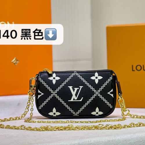 LV高仿Mini Pochette Accessoires，经典硬箱设计手拿包，实用小巧