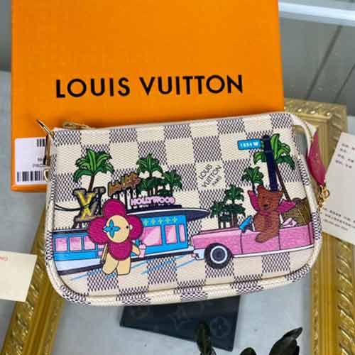 LV圣诞限定款Mini Pochette Acce