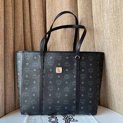 MCM2022新款购物袋，高清铜牌， 更具现代线条感